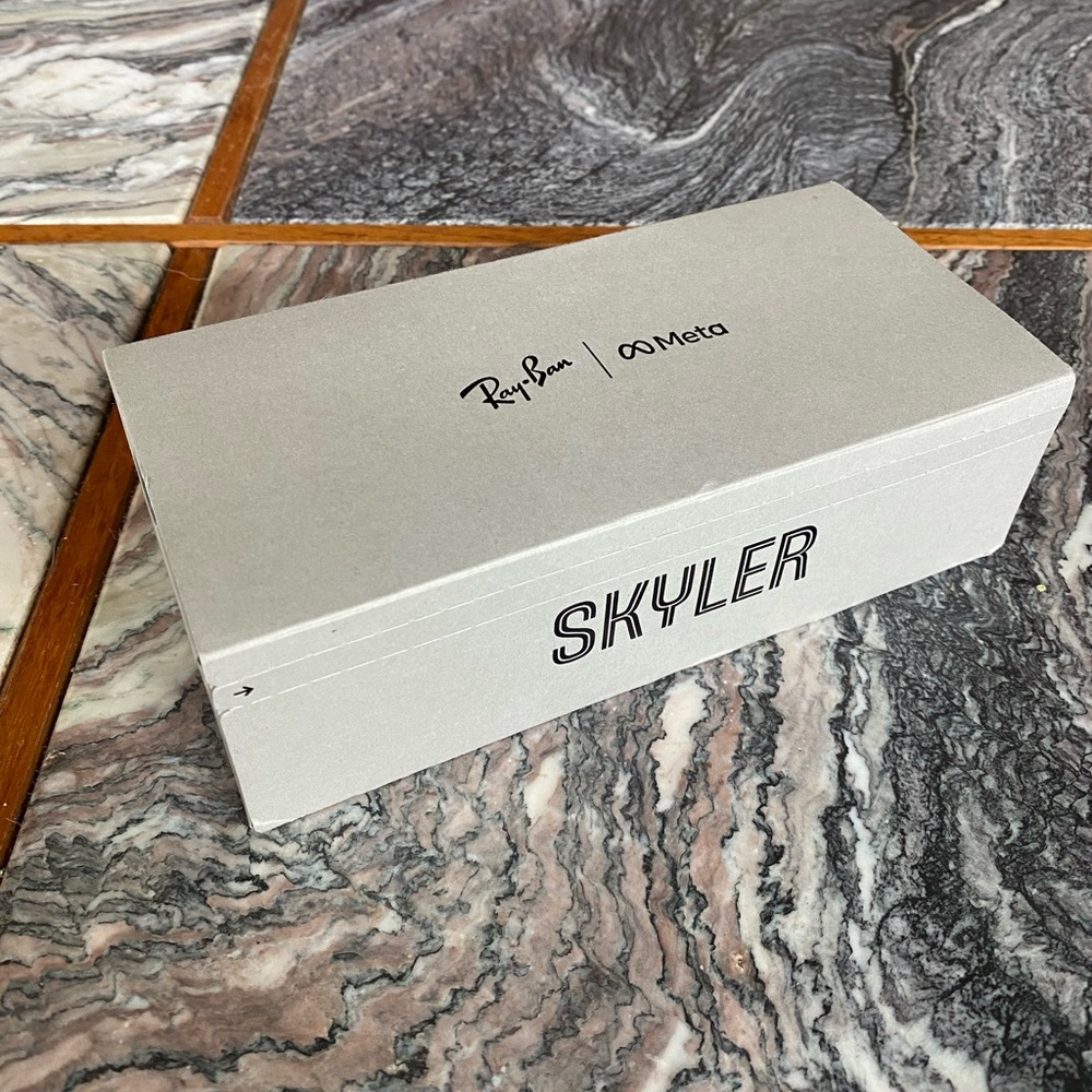 Ray-Ban Meta Skyler Sunglasses - Picture 6 of 7